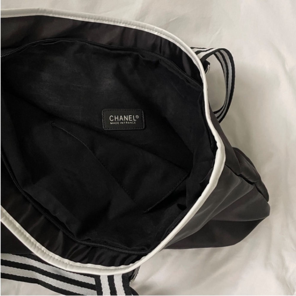 New Chanel Large Travel Bag Beach Tote with Double Handles VIP/GWP - Picture 5 of 8